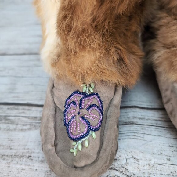 Handmade Native American Beaded Fur Mukluks Red Fox Fur Boots– Women’s - Picture 3 of 8